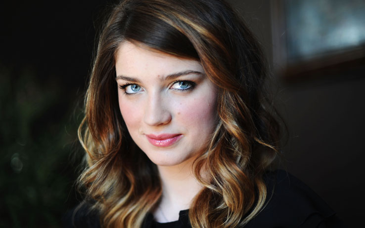 eve hewson hood