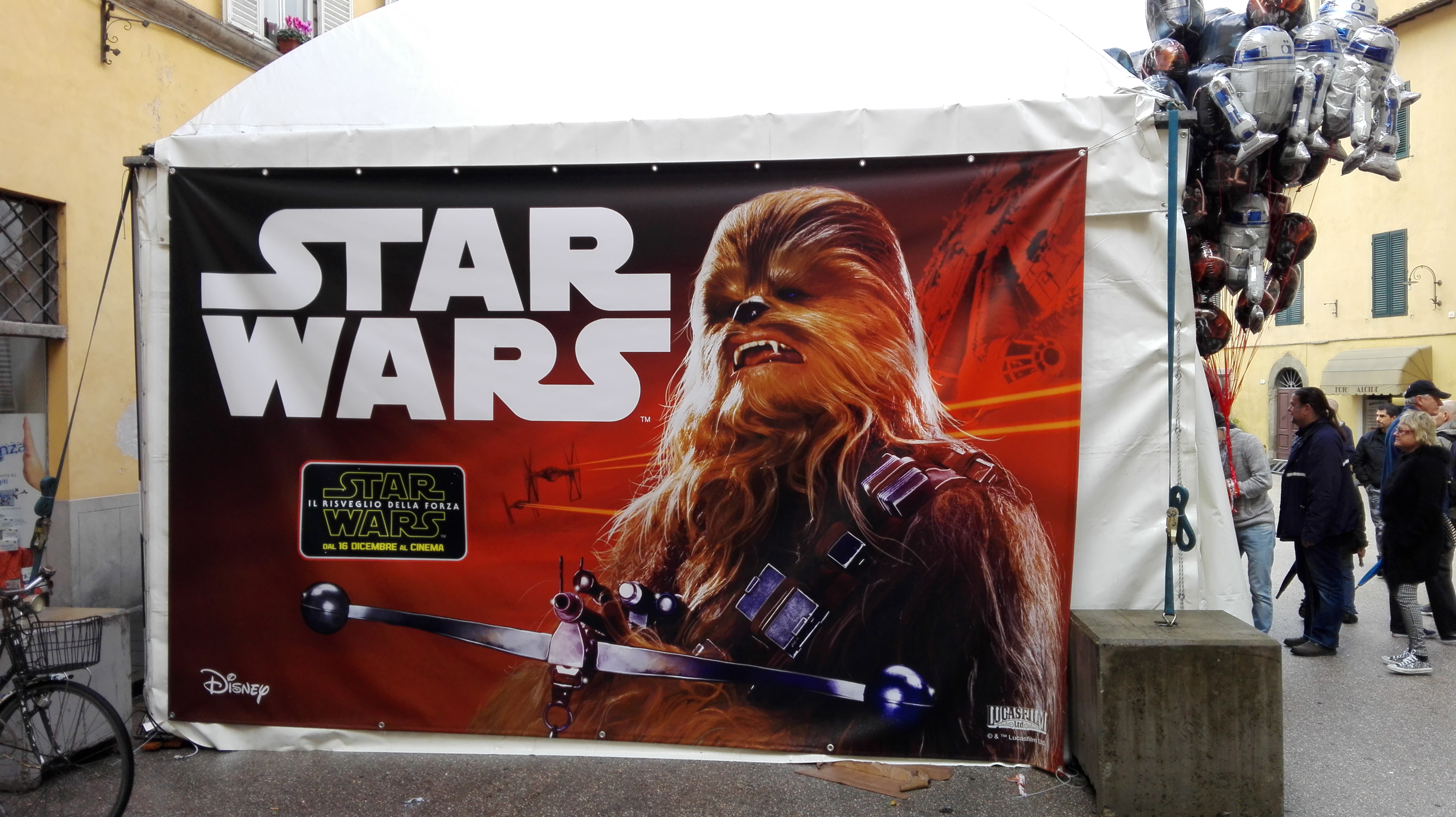 Lucca Comics 2015: uno sguardo ai padiglioni Warner e Star Wars