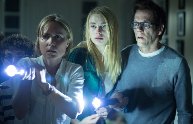 La famiglia di Kevin Bacon lotta contro gli spiriti indiani in The Darkness di Greg McLean