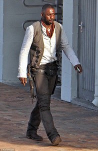 Idris Elba è Roland Deschain