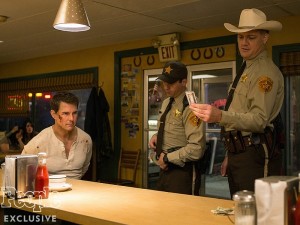 jack-reacher-2-tom-cruise-bar