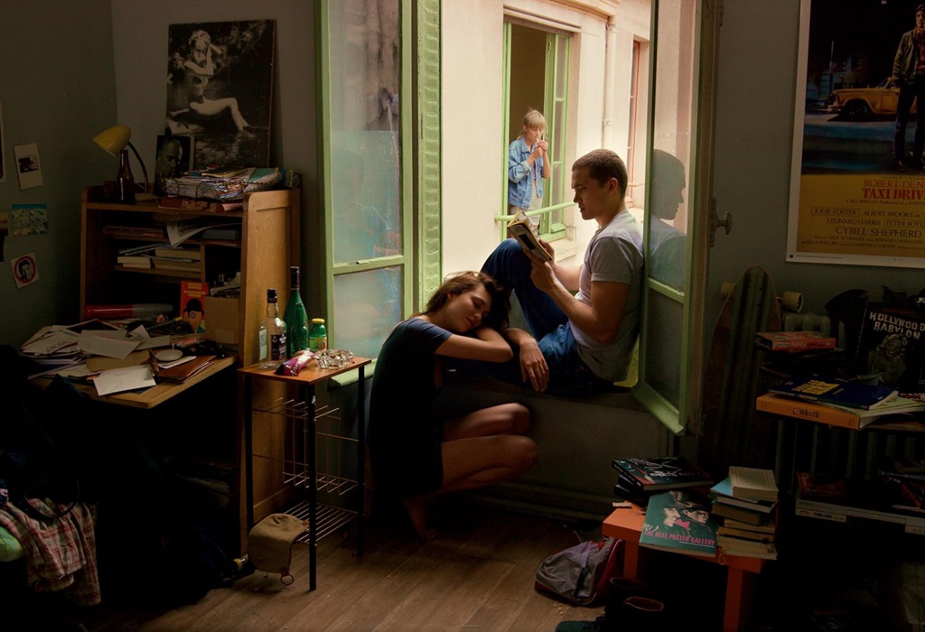 Karl Glusman, Aomi Muyock e Klara Kristin in Love (2015) Karl Glusman, Aomi Muyock e Klara Kristin in Love (2015)