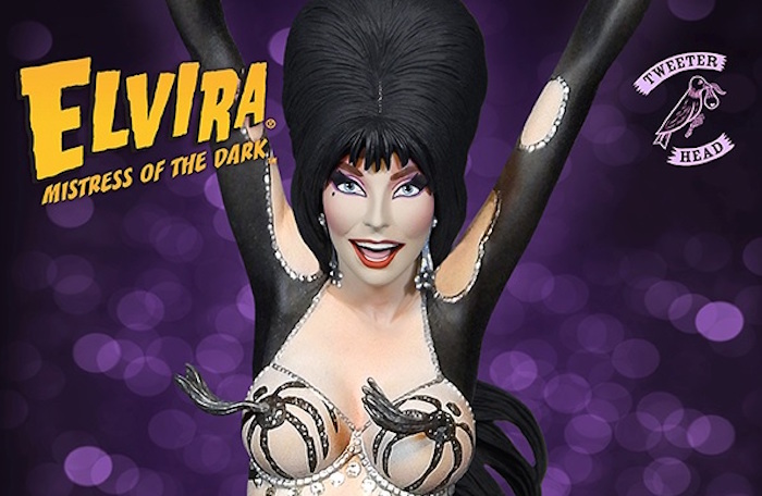 La nuova sexy action figure di Elvira vi farà girare la testa!