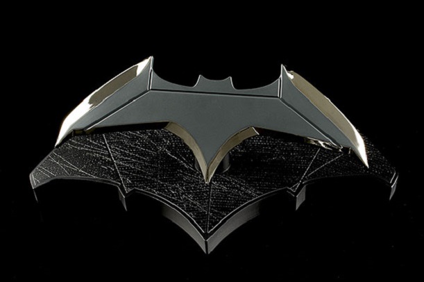 batarang batman replica