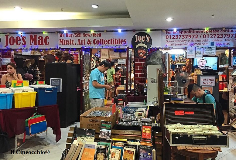 Amcorp Mall Flea market 4