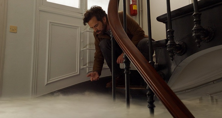 Romain Duris in Dans la brume (2018) film a breath away Romain Duris in Dans la brume (2018) film a breath away