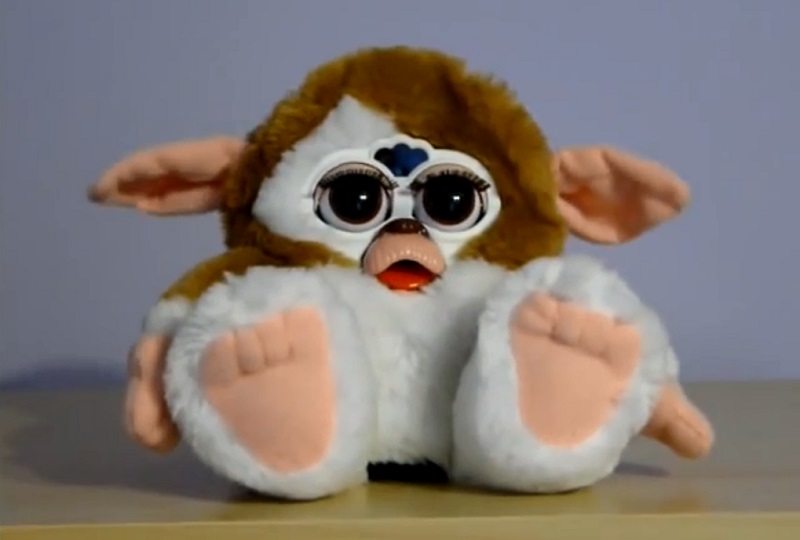 La curiosa storia di come Gizmo dei Gremlins è diventato un Furby 