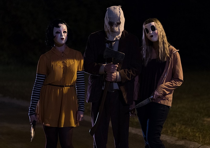 Damian Maffei, Lea Enslin, and Emma Bellomy in The Strangers Prey at Night