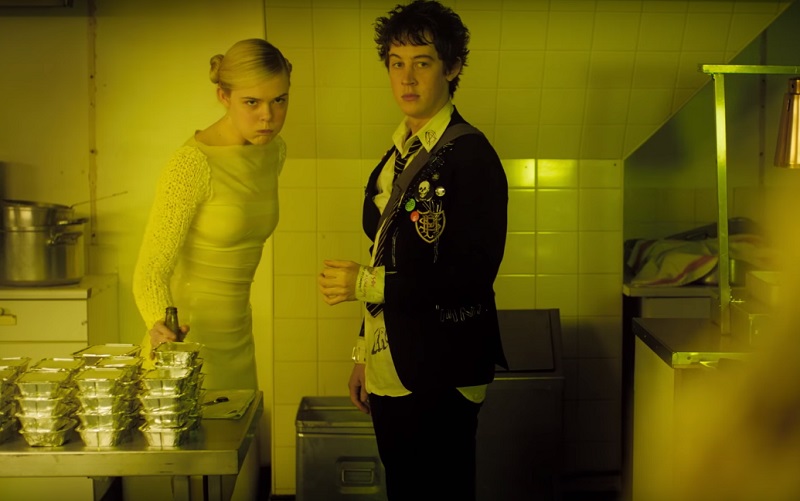 Elle Fanning and Alex Sharp in ragazza punk innamorato