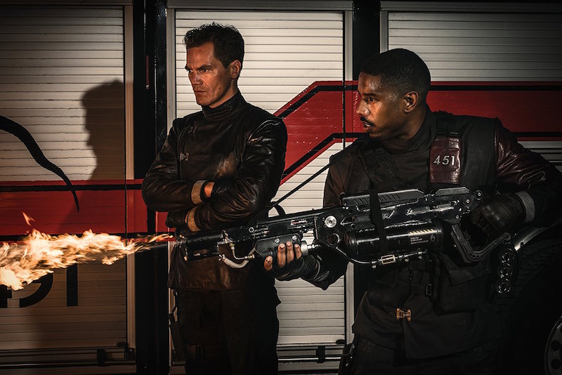 Michael B. Jordan e Michael Shannon in Fahrenheit 451 (2018) - 2