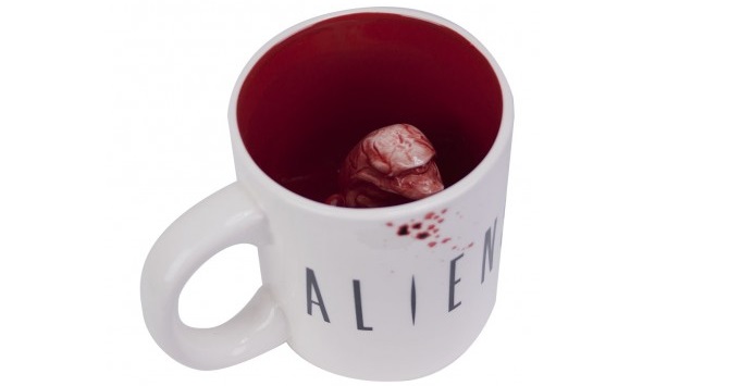 La tazza da caff col Chestburster di Aliens - Scontro Finale potrebbe  nuocere alla vostra colazione - Il Cineocchio