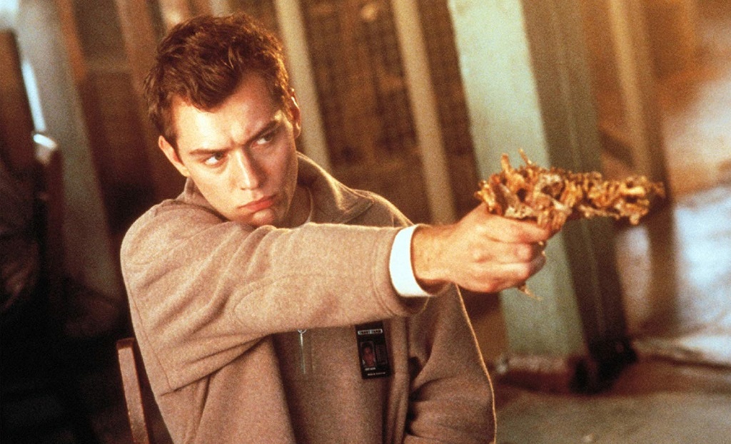 Jude Law in eXistenZ (1999)