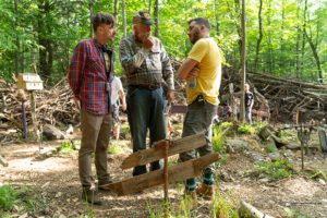 John Lithgow, Dennis Widmyer e Kevin Kölsch in Pet Sematary (2019)