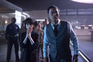 Ken Watanabe e Sally Hawkins in Godzilla II King of the Monsters (2019)