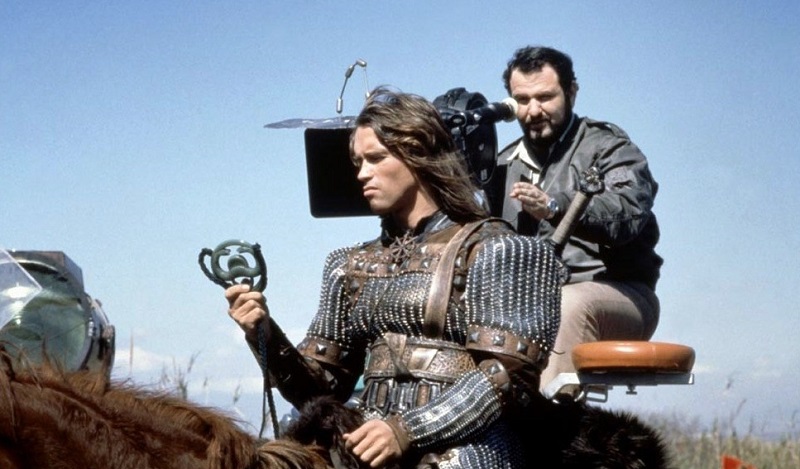 Arnold Schwarzenegger e John Milius in Conan il barbaro (1982) Arnold Schwarzenegger e John Milius in Conan il barbaro (1982)