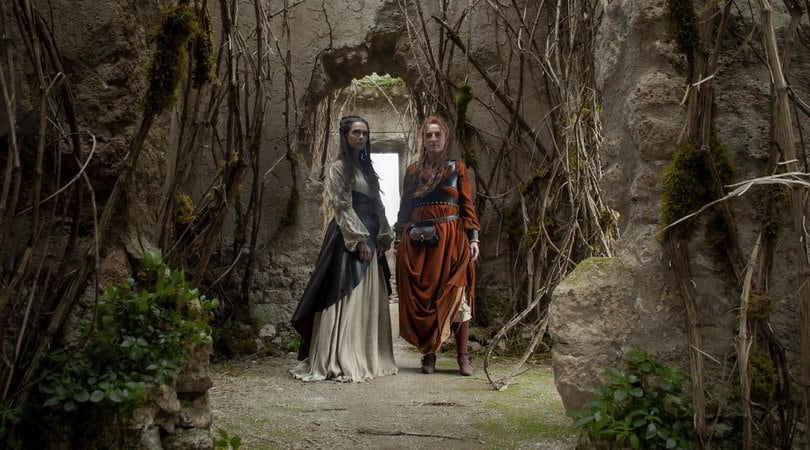 Luna Nera: immagini, trama e protagonisti della serie Netflix italiana sulla stregoneria luna nera serie netflix ita