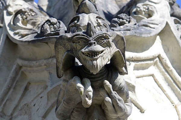 Cappella di Bethléem, dove i gargoyle sono Gremlins e Goldrake (5)