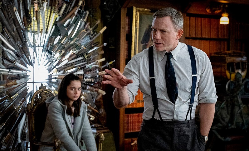 Daniel Craig and Ana de Armas in Knives Out (2019)