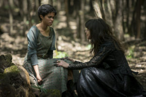 Ana Ularu e Jordan Loughran in Emerald City (2016)