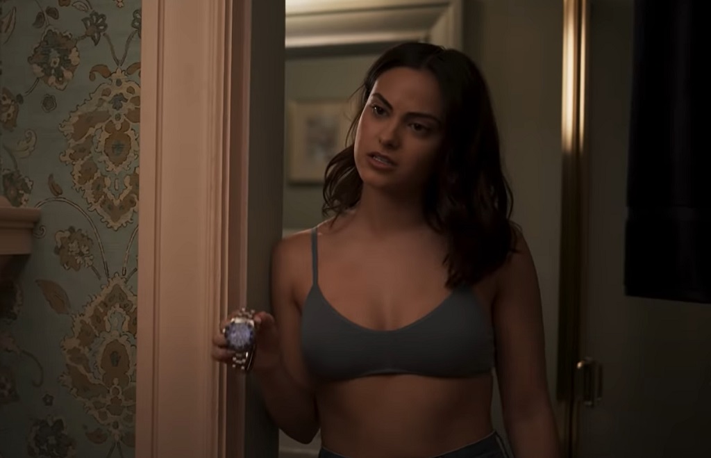 Dangerous Lies (2020) film camila mendes