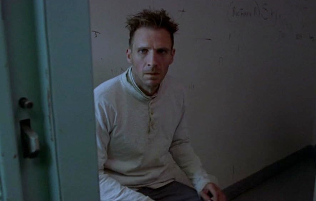 Ralph Fiennes in Spider (2002)