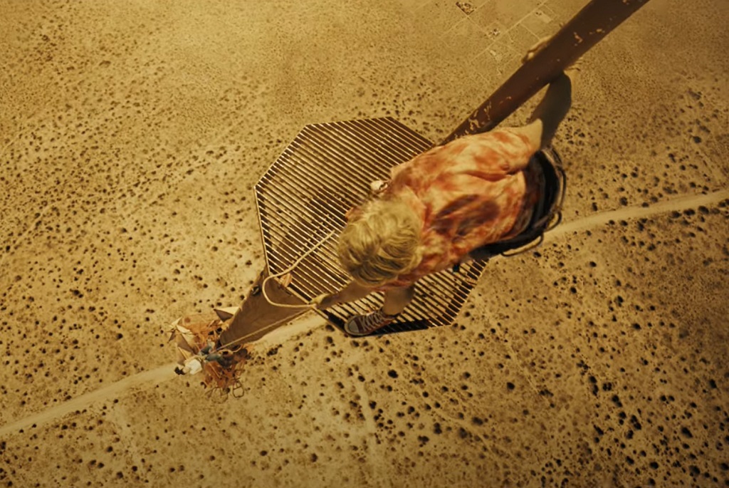 Teaser per Fall: penzolando da una torre radio nel deserto a 600 metri di altezza fall film 2022