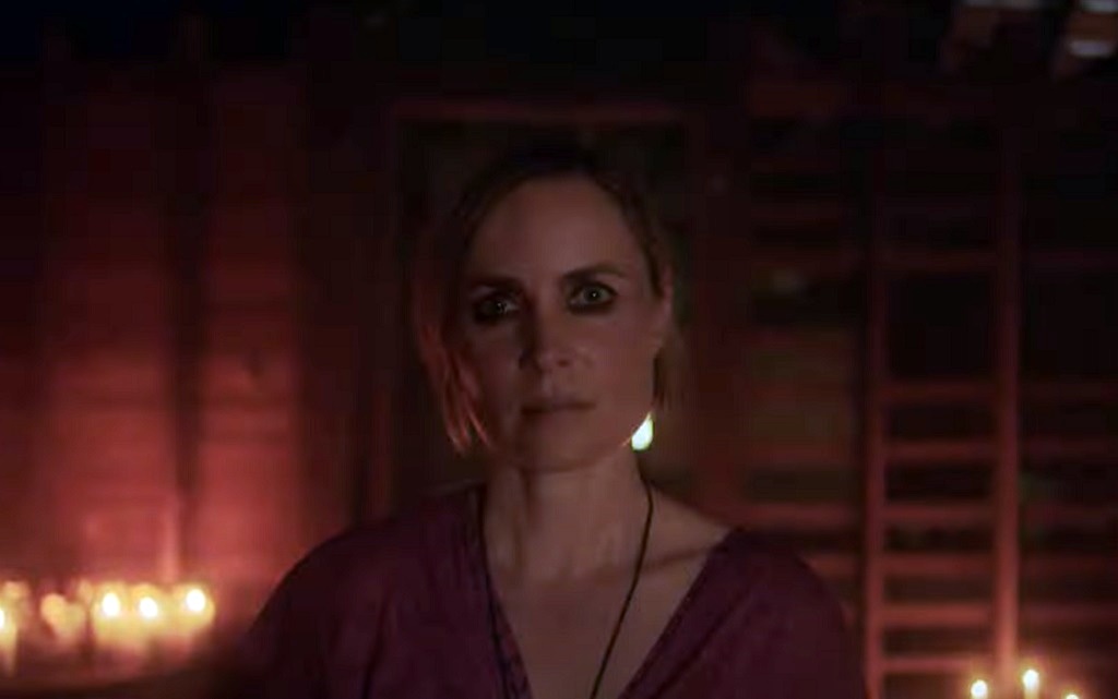 Trailer per Devil’s Workshop: Radha Mitchell è un’esperta di Satana dai modi oscuri Devil’s Workshop film 2022 mitchell