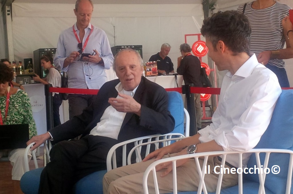 Incontro con Dario Argento (Venezia 80): “Un tempo io ero diseducativo e i registi avevano due palle così” dario argento venezia 80