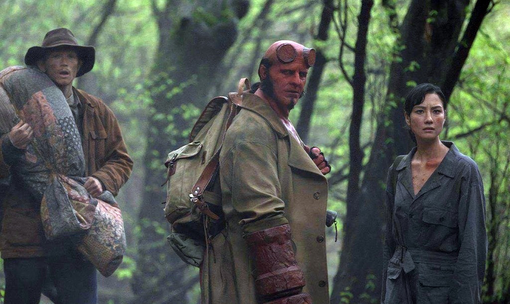 Jack Kesy, Jefferson White e Adeline Rudolph in Hellboy The Crooked Man (2024) film