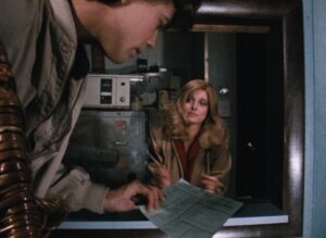 Terri Susan Smith e Kevin VanHentenryck in Basket Case (1982)