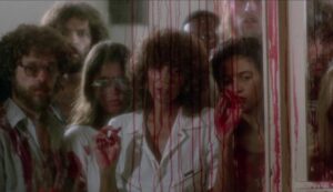piranha paura film 1982 sangue