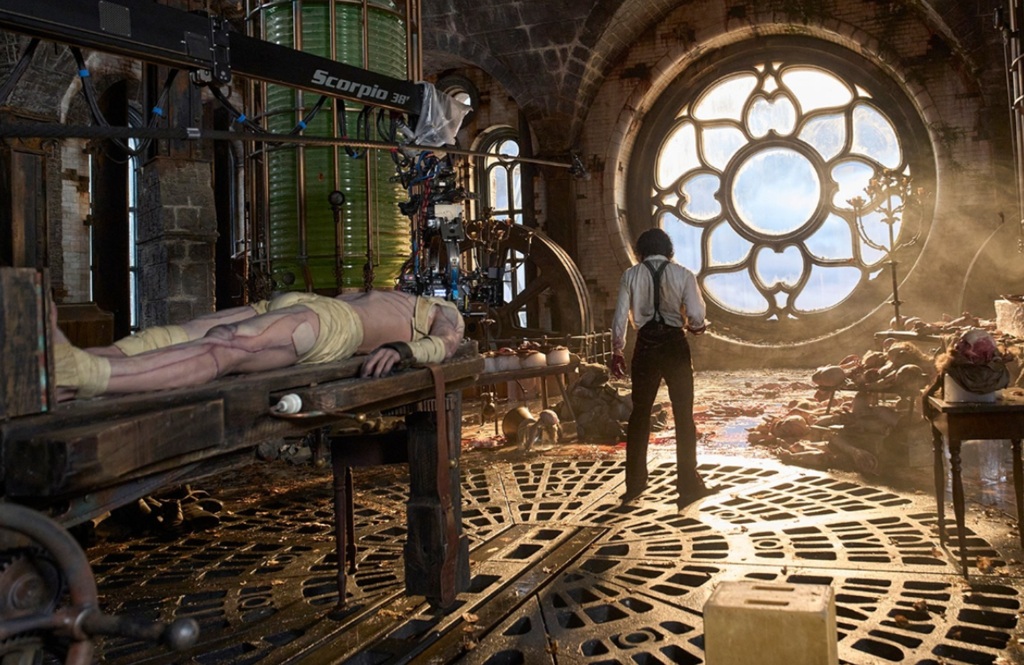 Frankenstein film del toro 2025