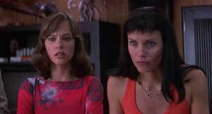 Parker Posey e Courteney Cox in Scream 3 (2000)