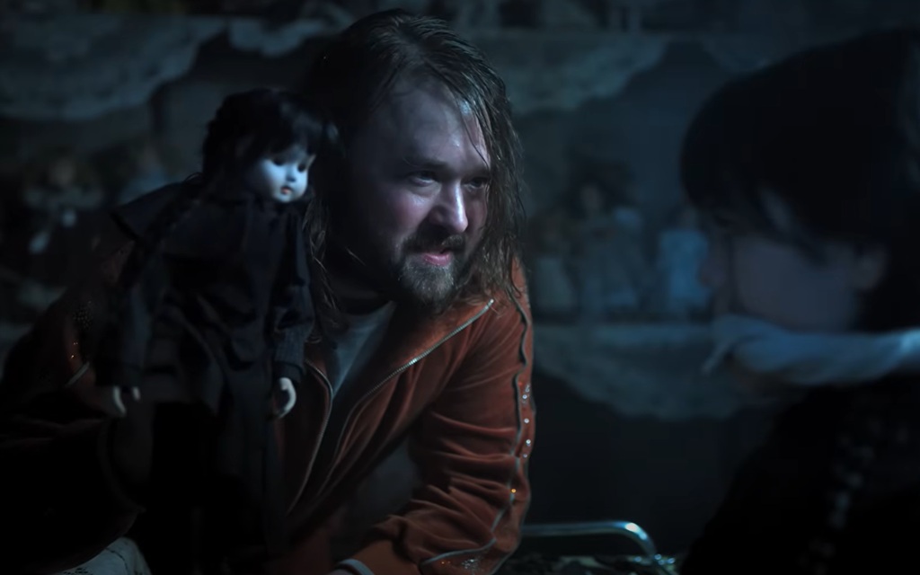 mercoledì stagione 2 Haley Joel Osment mercoledì stagione 2 Haley Joel Osment