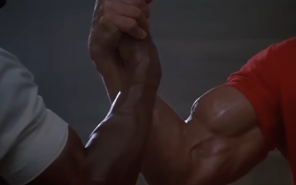 stretta di mano iconica predator film