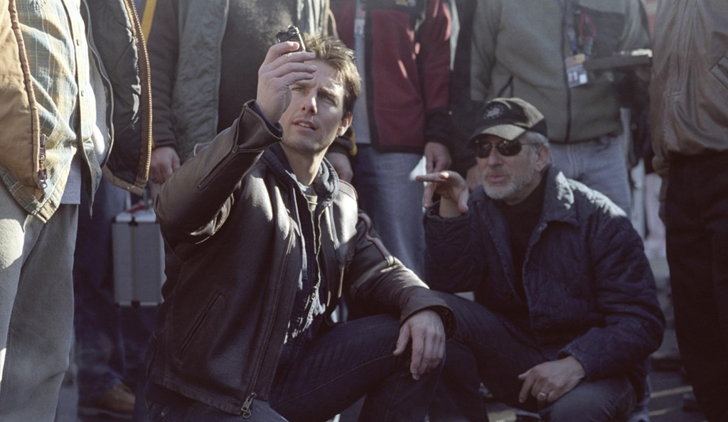 Tom Cruise e Steven Spielberg in La guerra dei mondi (2005)