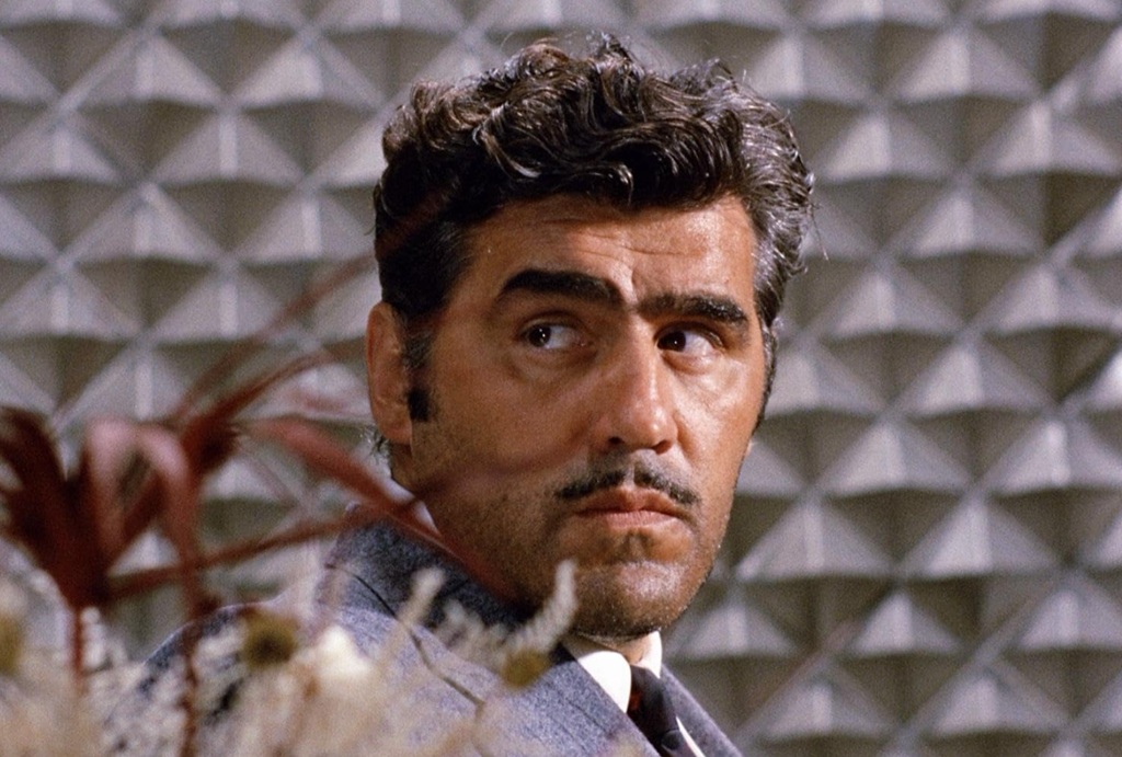 Mario Adorf in Milano calibro 9 (1972)