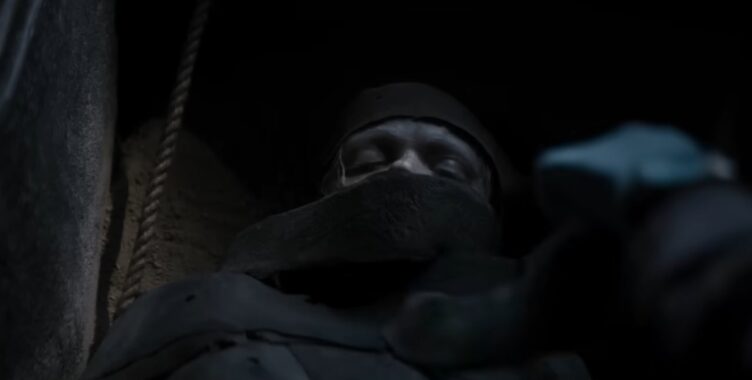 La Mummia di Lee Cronin, recensione: un horror derivativo tra L’Esorcista e La Casa