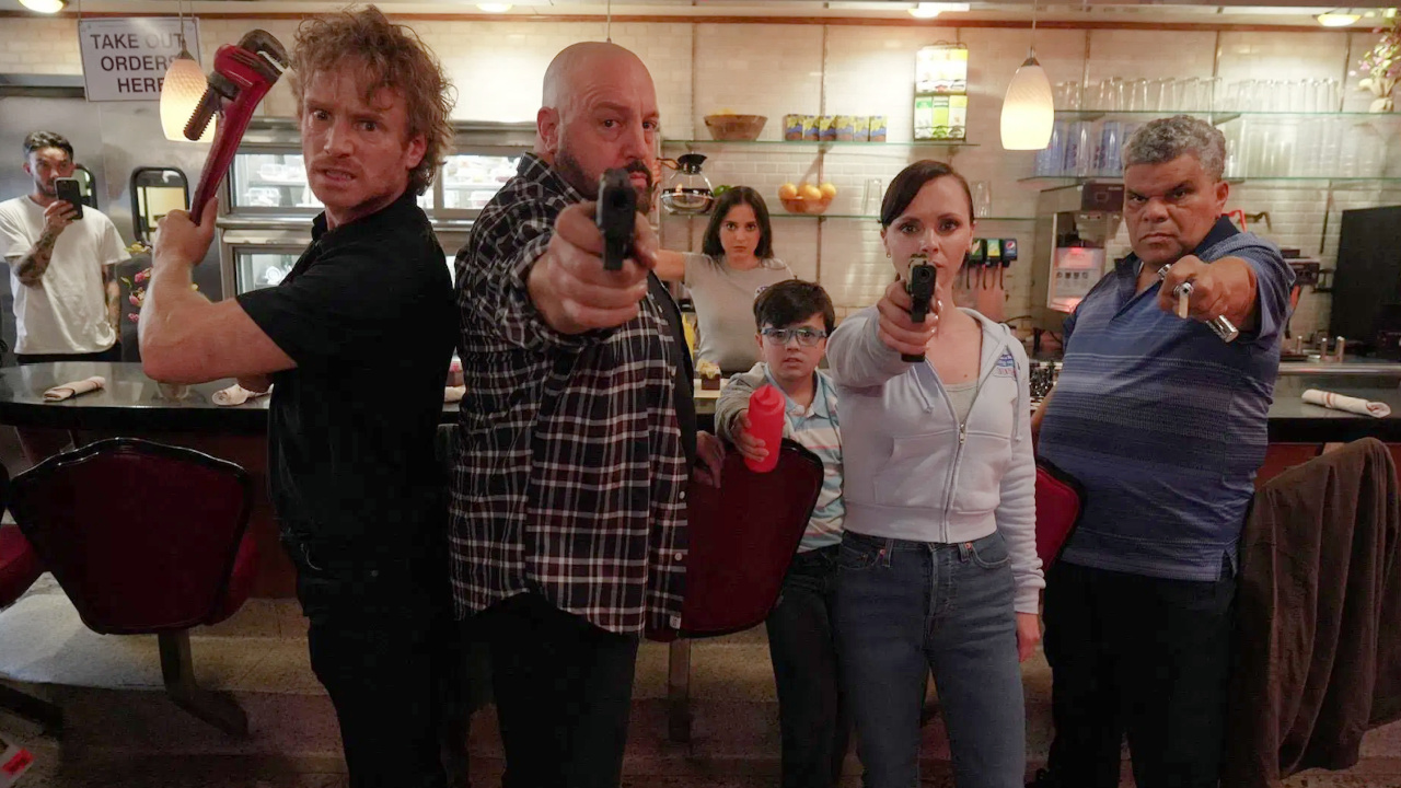 I protagonisti in una scena di Guns Up