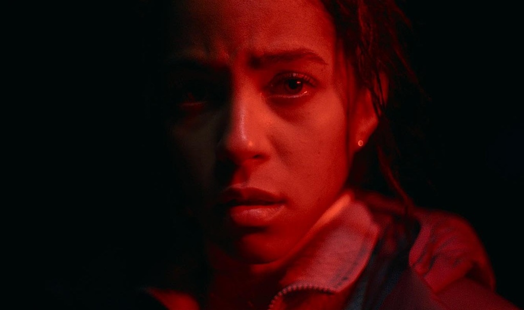 Lou Llobell in Passenger (2026)