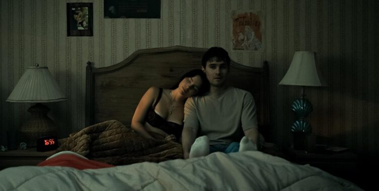 Recensione Obsession: un horror psicologico sull’amore trasformato in possesso