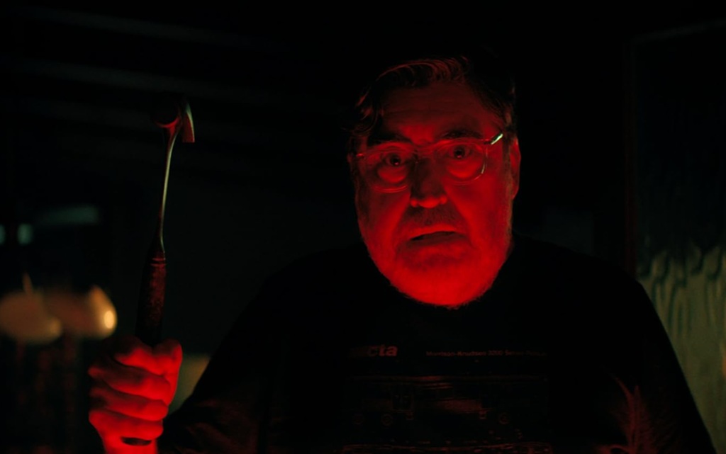 Alfred Molina in The Boroughs Ribelli senza tempo (2026) serie netflix
