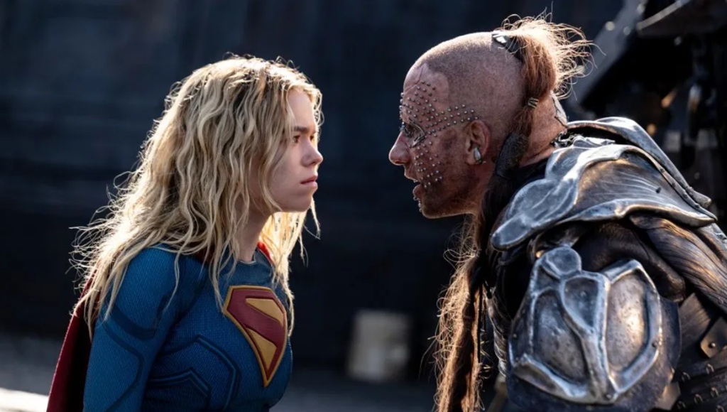 Milly Alcock e Matthias Schoenaerts in Supergirl film