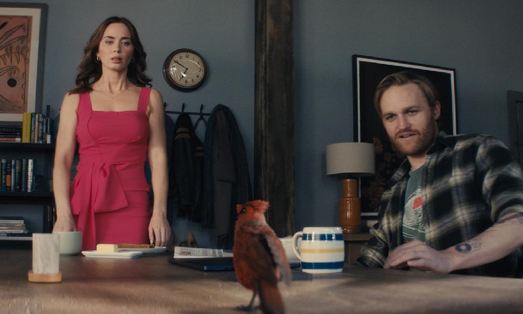 Wyatt Russell e Emily Blunt in Disclosure Day (2026) Wyatt Russell e Emily Blunt in Disclosure Day (2026)