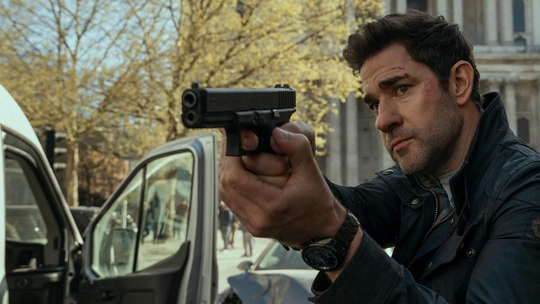 John Krasinki in una scena di Jack Ryan