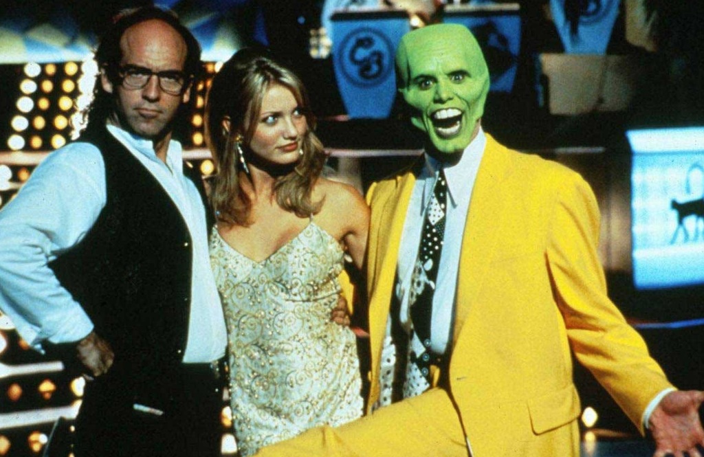 chuck russell set film the mask chuck russell set film the mask