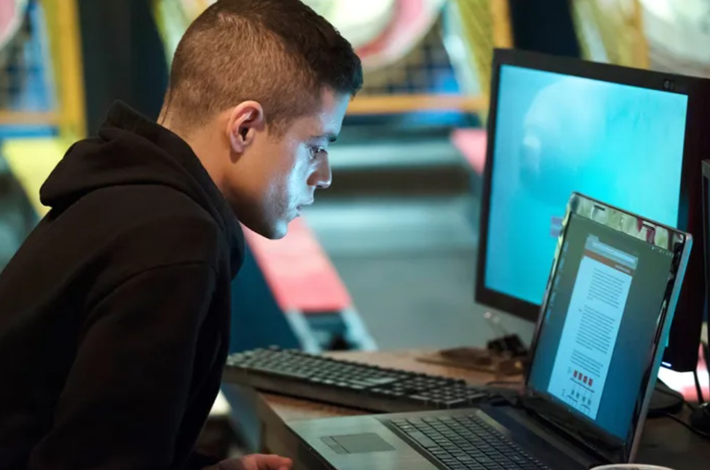mr robot serie hacker pc elliot
