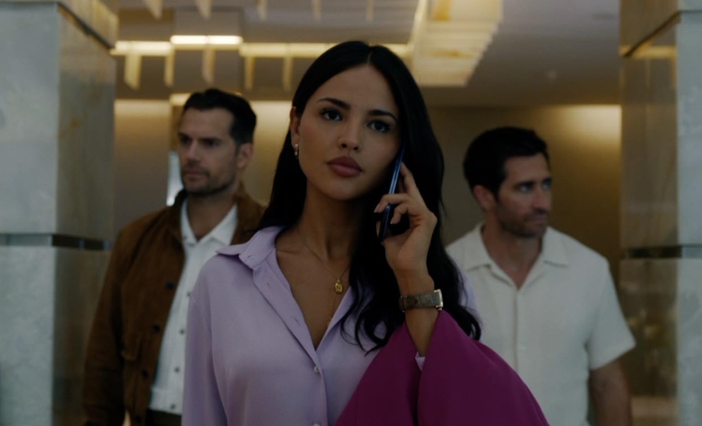 Henry Cavill, Jake Gyllenhaal ed Eiza González in In the Grey (2026)