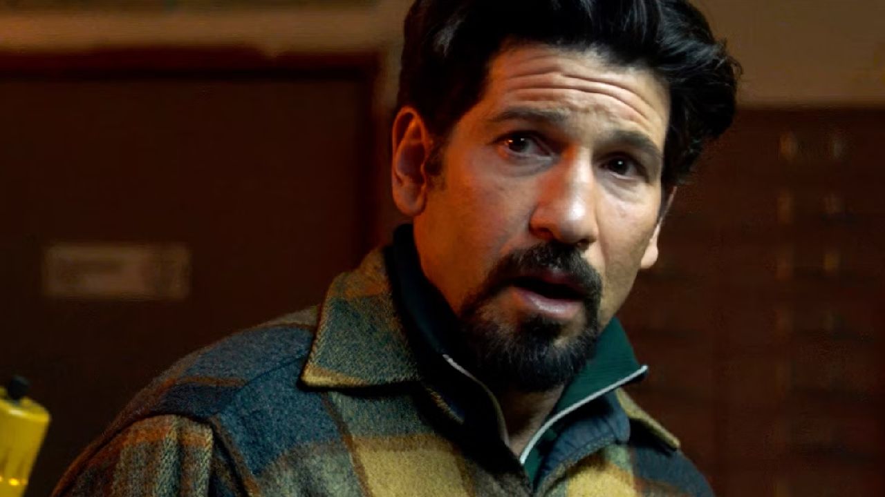 Jon Bernthal in Il Garage