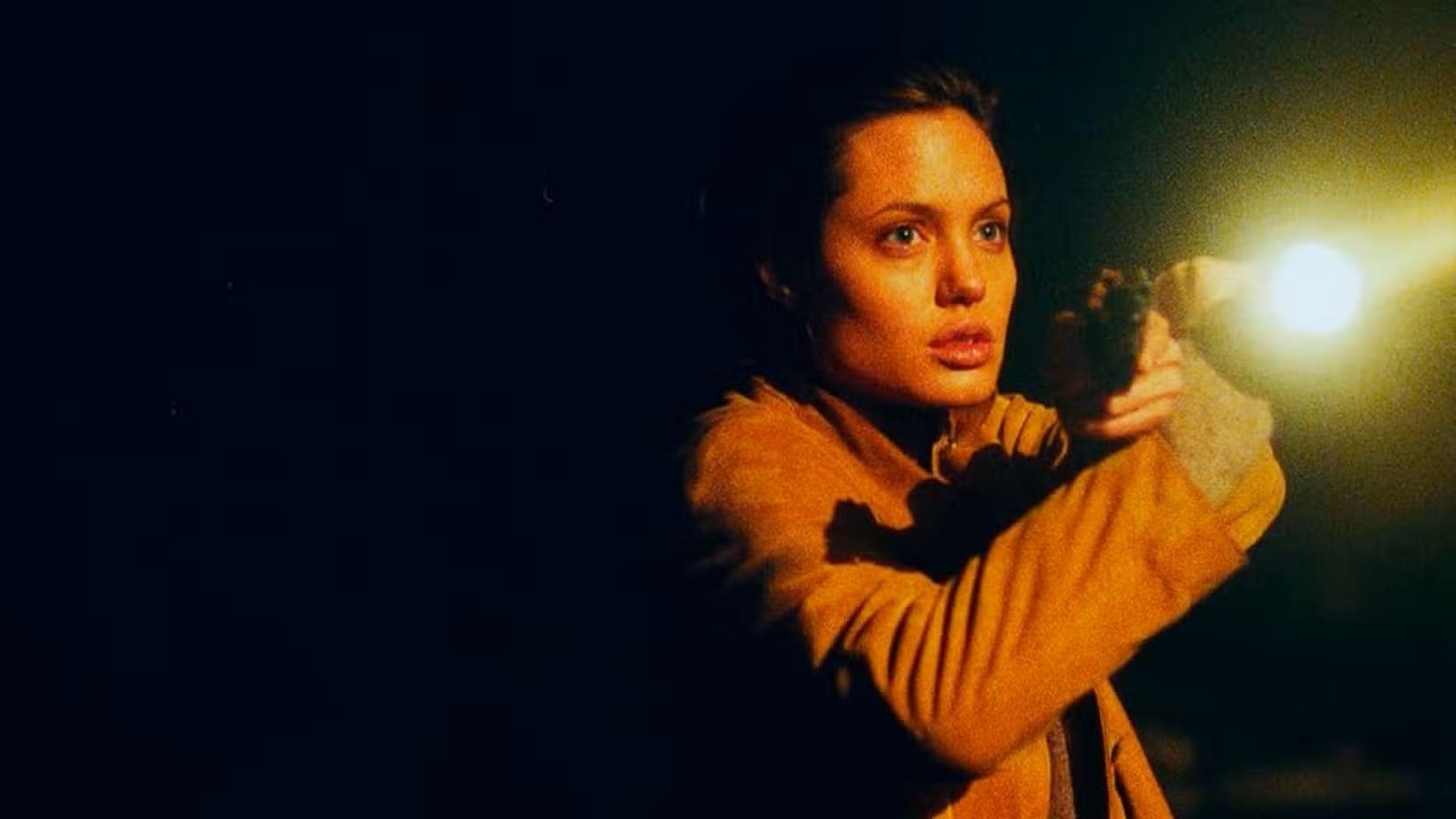 Angelina Jolie in Il Collezionista di Ossa